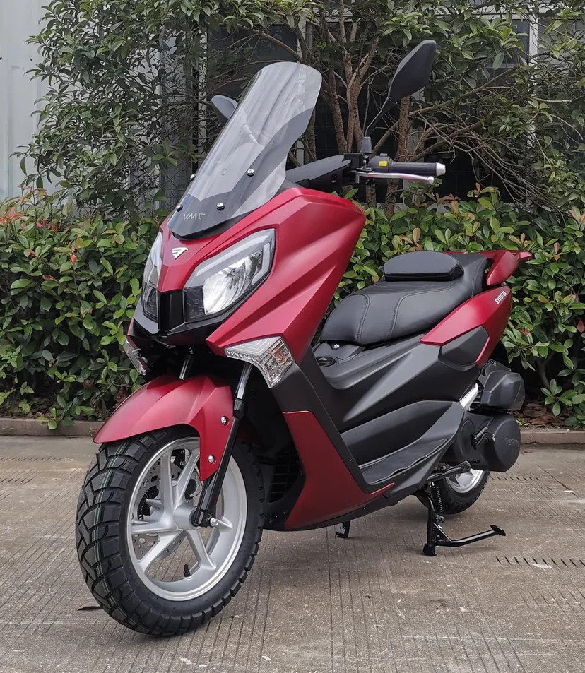 Скутер MAX  - 200cc (replica Yamaha TMAX) — Красный