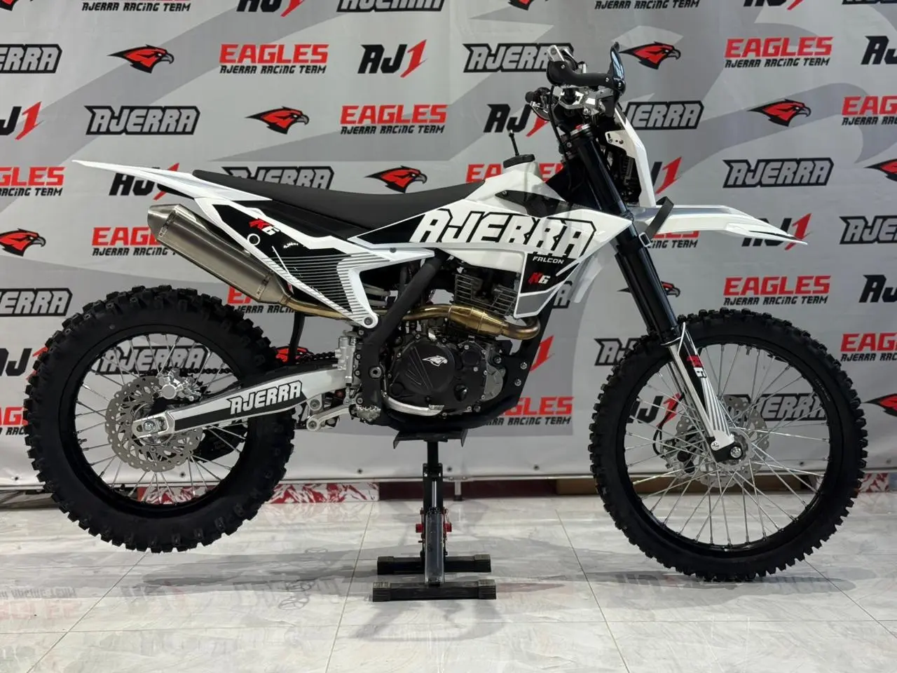 Мотоцикл AJERRA FALCON