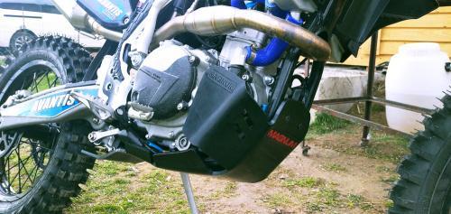 Защита двигателя эндуро мотоцикла ( защита картера)