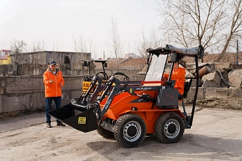 Мини-погрузчик «АТ-350М»