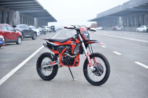 Мотоцикл FXMOTO X3, CBS300